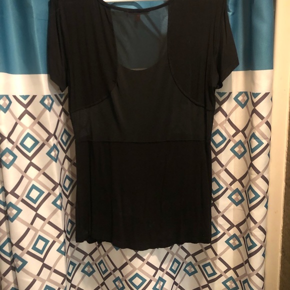 Mesh Cutout Top - Picture 5 of 6